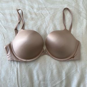 Victoria’s Secret nude super push up bra